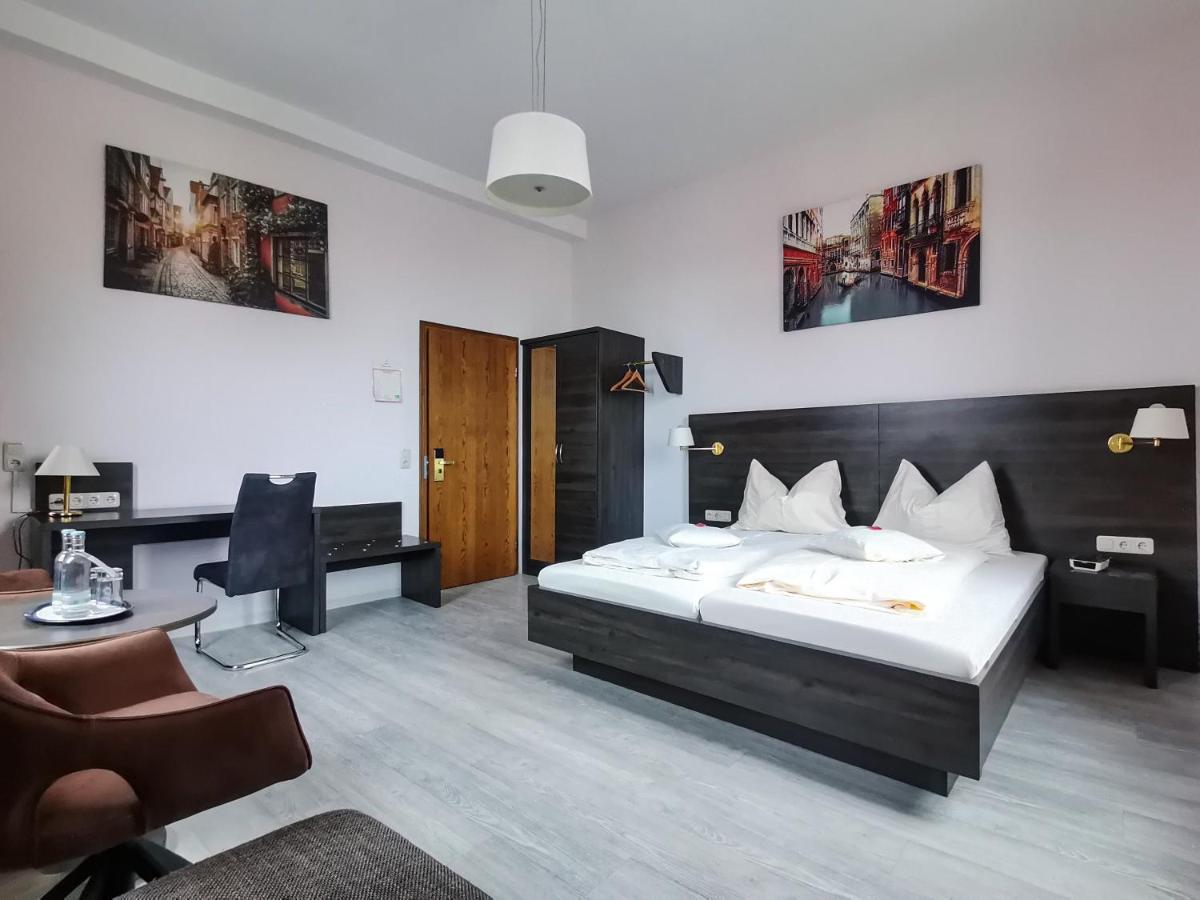 Hotel Kitzinger Hof An Der B8 คิทซิงเงน ภายนอก รูปภาพ